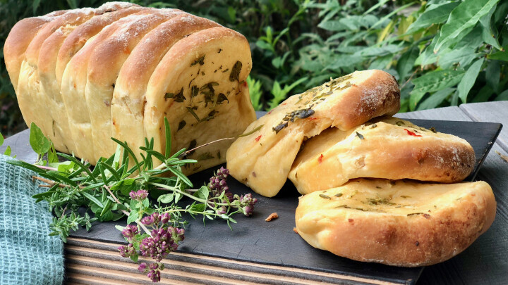 Knoblauch-Kräuter-Brot